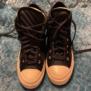 EUC Sherpa converse unisex men’s 6/ womens 8